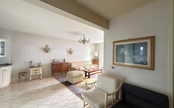 Appartement à vendre    3 pièces • 55,69 m2 Roquebrune-Cap-Martin