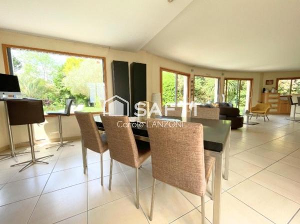 Bruz Golf Cissé, maison 220m2-6 ch-2300m2 terrain