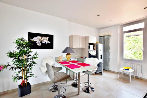 Maison à vendre 6 pièces LE LAVANDOU-SAINT CLAIR (83)