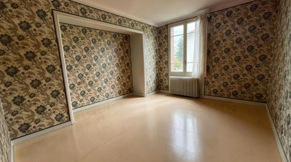 Maison
         8 pièces
        - 170 m² 169 000 € *