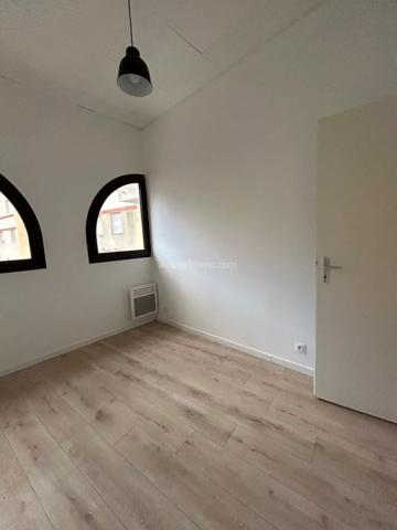 Location Appartement 4 pièces 82 m2 à Aubagne