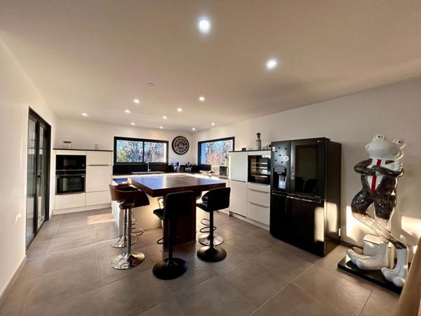 Rare à la vente, superbe maison de 2019 avec prestations haut de gamme, à TRELISSAC