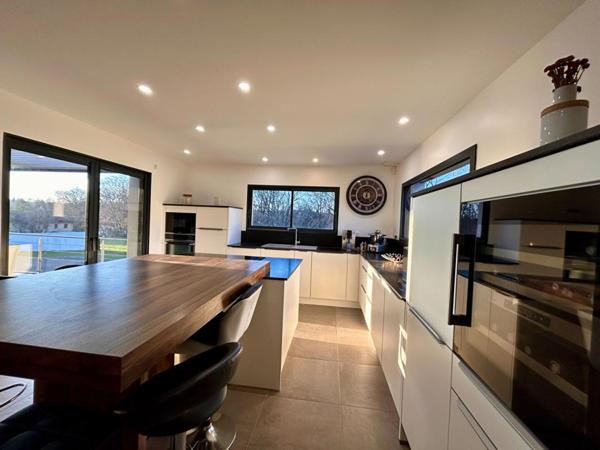 Rare à la vente, superbe maison de 2019 avec prestations haut de gamme, à TRELISSAC