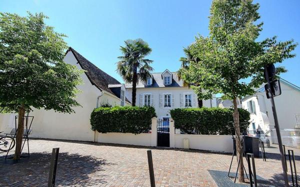 Maison à vendre    8 pièces •  Lescar