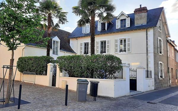 Maison à vendre    8 pièces •  Lescar