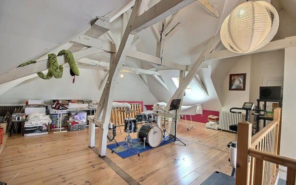 Maison à vendre    8 pièces •  Lescar