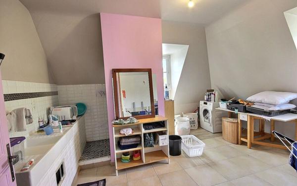 Maison à vendre    8 pièces •  Lescar