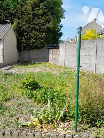 LA CHAPELLE-ST-MESMIN - PAVILLON T3 (84,36m²)  SUR SOUS-SOL TOTAL - 