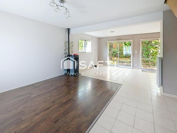 MAISON AVEC 5 CHAMBRES A PELLOUAILLE LES VIGNES