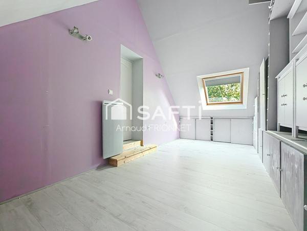 MAISON AVEC 5 CHAMBRES A PELLOUAILLE LES VIGNES