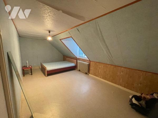 Maison de 120 m2 avec un terrain de 813 m2 avec vue imprenable à Domfront en poiraie