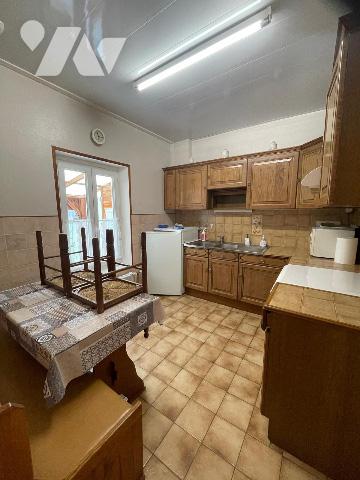 Maison de 120 m2 avec un terrain de 813 m2 avec vue imprenable à Domfront en poiraie