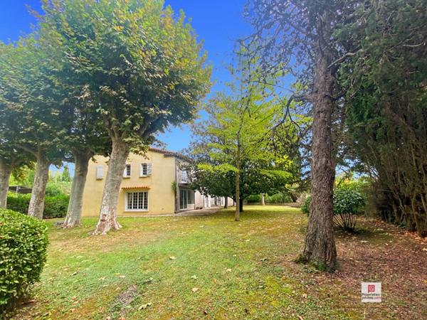 EN EXCLUSIVITÉ  : MAISON VIGNERONNE DE CARACTÈRE AVEC PARC DE 1,2 HA A CARCASSONNE