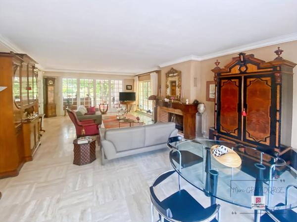 EN EXCLUSIVITÉ  : MAISON VIGNERONNE DE CARACTÈRE AVEC PARC DE 1,2 HA A CARCASSONNE