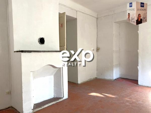 Maison T2/3 - 44 m²  - Jardin 77 M²  - 2 Places de Parking  / Les Moulins