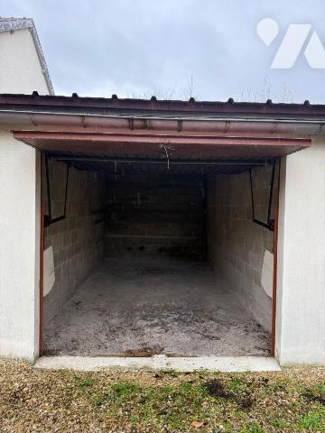 Garages à vendre à Troyes (10000) en Aube (10)

3 box de garage, d'une surface habitable d'en...