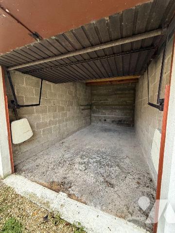 Garages à vendre à Troyes (10000) en Aube (10)

3 box de garage, d'une surface habitable d'en...