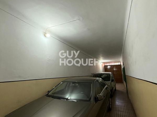 Achat/Vente Riad de 26 pièces 557 m² avec garage privé 2 voitures.