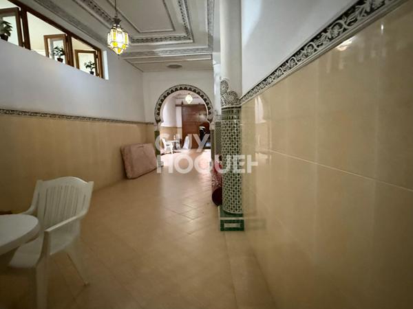 Achat/Vente Riad de 26 pièces 557 m² avec garage privé 2 voitures.