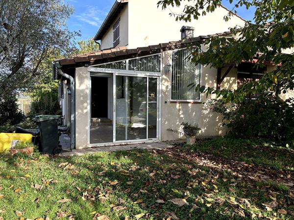 A VENDRE MAISON T4 + GRAND GARAGE + JARDIN