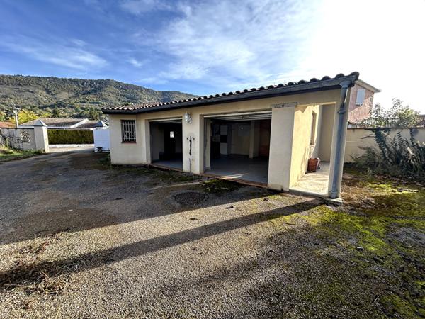 A VENDRE MAISON T4 + GRAND GARAGE + JARDIN