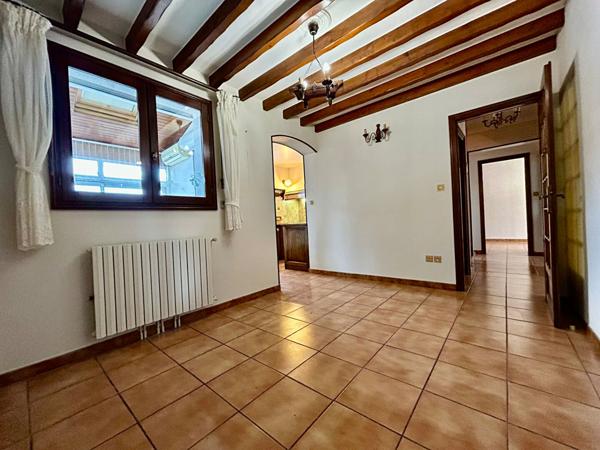 A VENDRE MAISON T4 + GRAND GARAGE + JARDIN