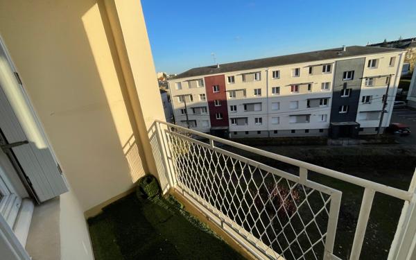 Appartement à louer    3 pièces • 66,20 m2 Saint-Jean-de-la-Ruelle