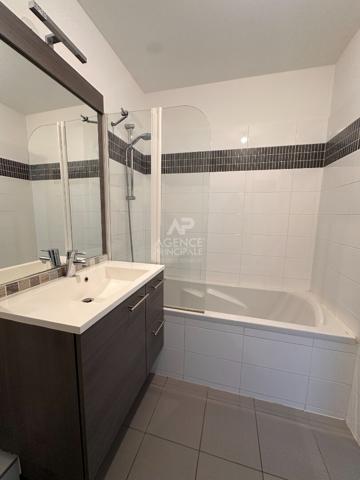Appartement 4 pièce(s)- Secteur Lycée International - SAINT GERMAIN EN LAYE Loyer 2 194 €/mois charges comprises **  - Référence  17334
