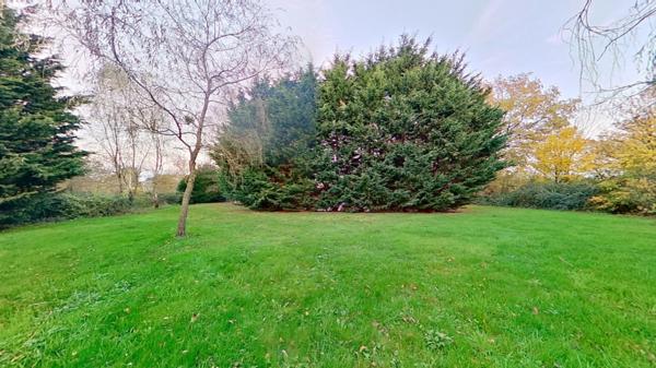 Longère en pierre avec étang- PIPRIAC (35550)