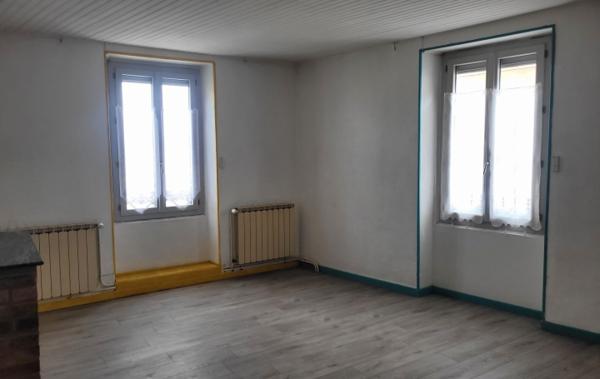 Vente Immeuble Logement commerce rénové(e) Boussac   