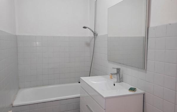 Vente Immeuble Logement commerce rénové(e) Boussac   