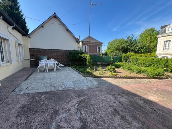 Maison à vendre à Beaumont-le-Roger dans l'Eure (27170), ref : 03329