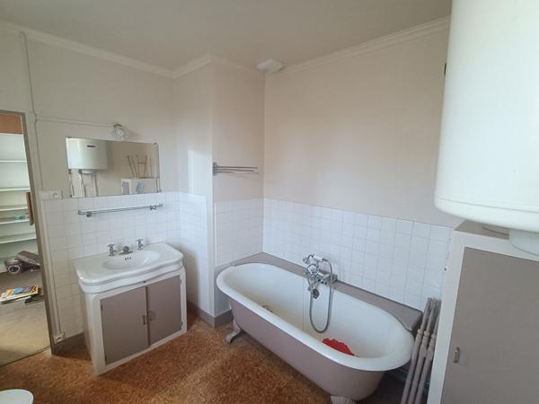 Challans, maison 5 pièce(s) de 160.11 m²