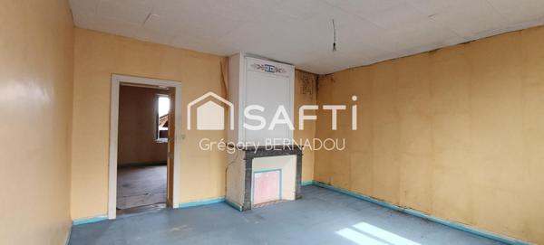 Idéalement situé au coeur du bourg.