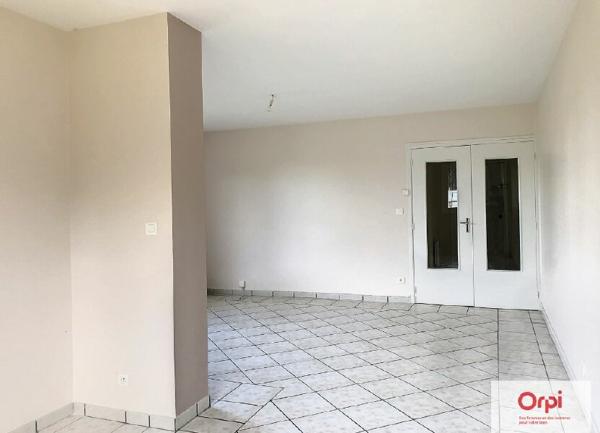 Appartement à louer  3 pièces • 77,50 m2 Néris-les-Bains