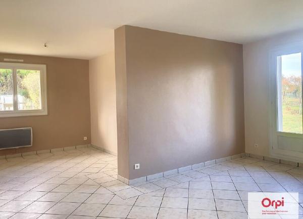 Appartement à louer  3 pièces • 77,50 m2 Néris-les-Bains