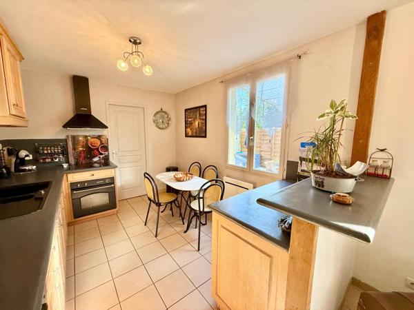 Maison à GUIGNES, 77390 - 5 pièces 95m²