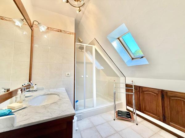 Maison à GUIGNES, 77390 - 5 pièces 95m²