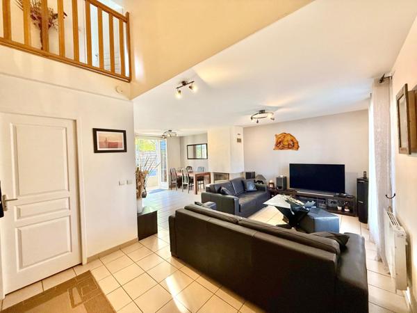 Maison à GUIGNES, 77390 - 5 pièces 95m²