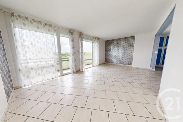 Appartement T4 à vendre  4 pièces - 66,60 m 2   ST QUENTIN  - 02