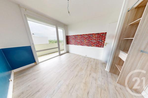 Appartement T4 à vendre  4 pièces - 66,60 m 2   ST QUENTIN  - 02