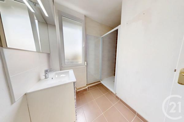 Appartement T4 à vendre  4 pièces - 66,60 m 2   ST QUENTIN  - 02