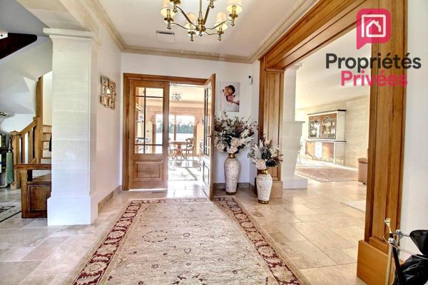 A 1h de Paris - A VENDRE ELEGANTE MAISON CONTEMPORAINE d'environ 195 m2, GARAGE, TERRAIN 1535 m2