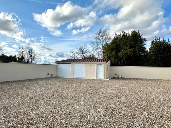 A 1h de Paris - A VENDRE ELEGANTE MAISON CONTEMPORAINE d'environ 195 m2, GARAGE, TERRAIN 1535 m2