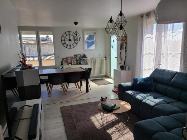 Vente                                                      Maison
                        
                     3 pièces                      79 m2                     à Soissons