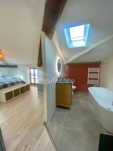 Appartement 3 pièces plein de charme, rénové et atypique PAULHAN (34)