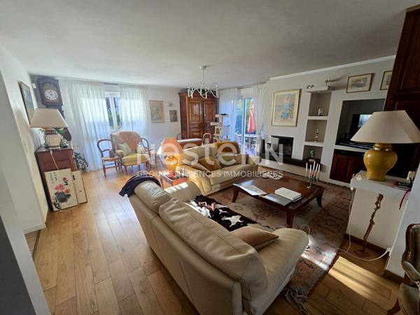 Toulouse rangueil ensemble immobilier de 288m² sur un terrain de 436m² avec garages, jardin