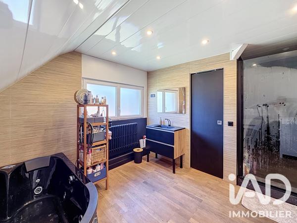 Maison à vendre 7 pièces 190 m² Saint-Amand-les-Eaux
