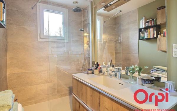 Maison à vendre    5 pièces •  Montigny-le-Bretonneux