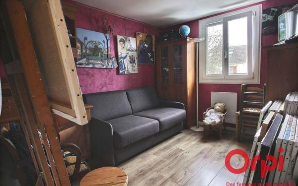 Maison à vendre    5 pièces •  Montigny-le-Bretonneux